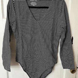 Everlane Long Sleeve V-Neck Bodysuit